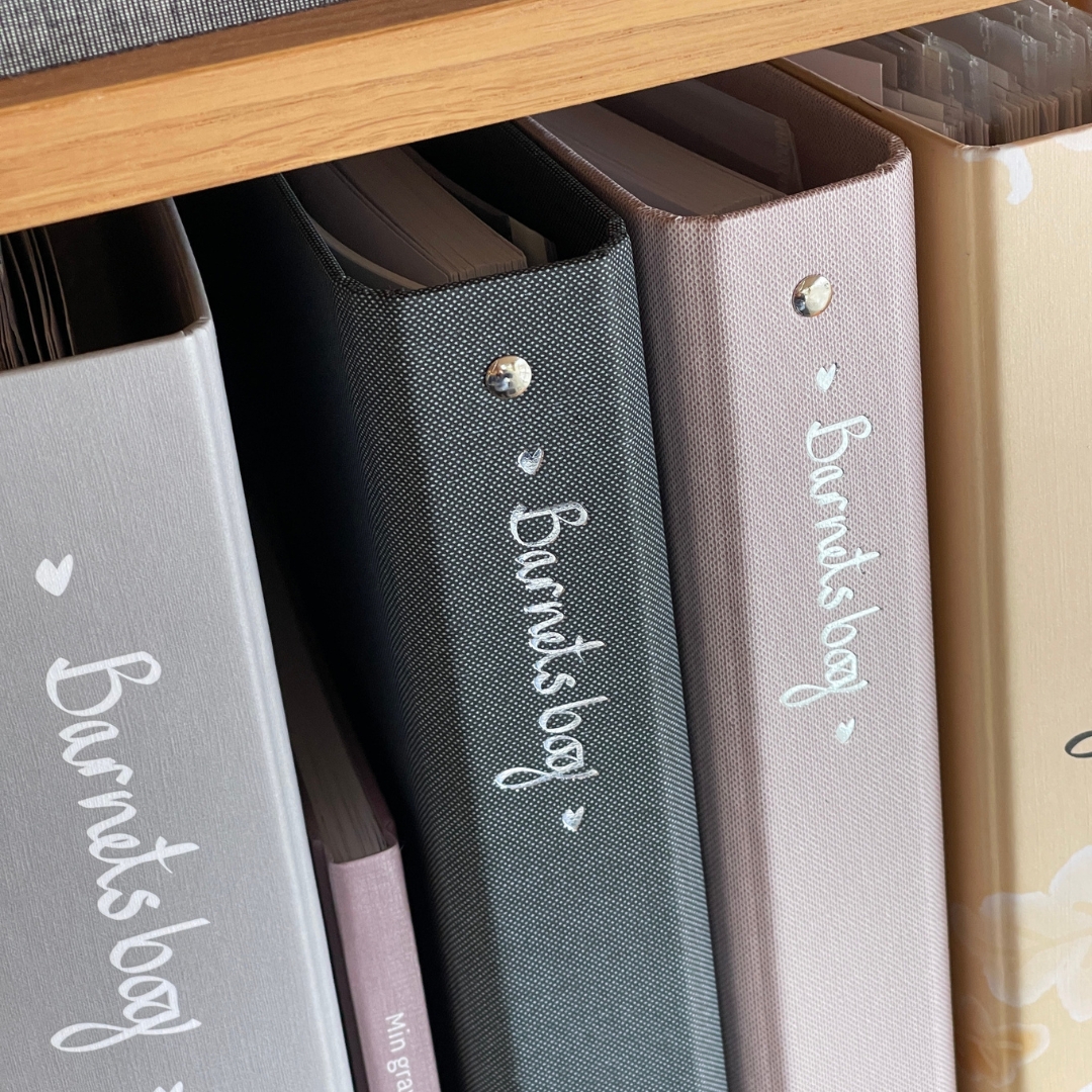 barnets bog (rosa m. hjerter limited edition)